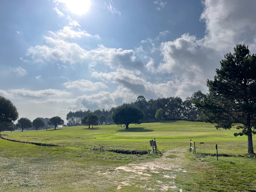 Club de Golf La Rasa de Berbes en Ribadesella, Asturias