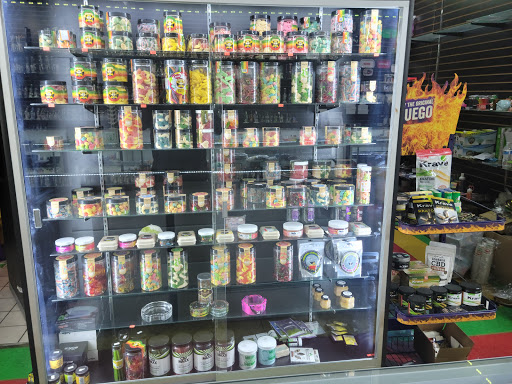 Tobacco Shop «Smoken Smoke House», reviews and photos, 13260 Woodruff Ave, Downey, CA 90242, USA