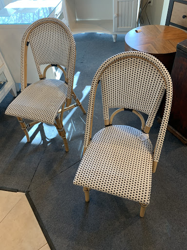 Consignment Shop «Classy Cat Consignment Furniture», reviews and photos, 91 Seaboard Ln #100, Brentwood, TN 37027, USA