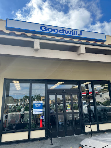 Thrift Store «Goodwill», reviews and photos