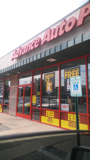 Auto Parts Store «Advance Auto Parts», reviews and photos, 6804 W National Ave, West Allis, WI 53214, USA