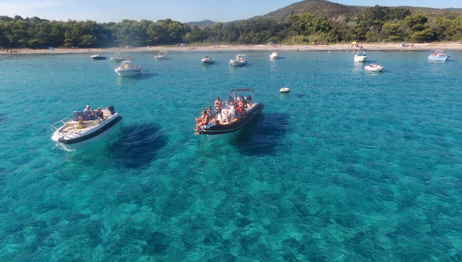 Foto von Large garden beach mit geräumiger strand