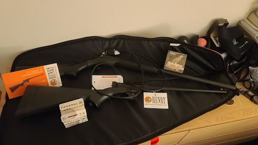 Gun Shop «Hunter Sports, Inc.», reviews and photos, 4166 Sunrise Hwy, Massapequa, NY 11758, USA