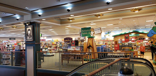 Book Store «Barnes & Noble», reviews and photos, 624 S Green River Rd, Evansville, IN 47715, USA