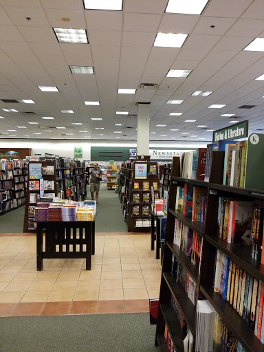Book Store «Barnes & Noble», reviews and photos, 12193 Fair Lakes Promenade Dr, Fairfax, VA 22033, USA