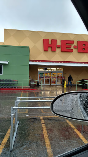Grocery Store «H-E-B Grocery», reviews and photos, 1314 W Adams Ave, Temple, TX 76504, USA