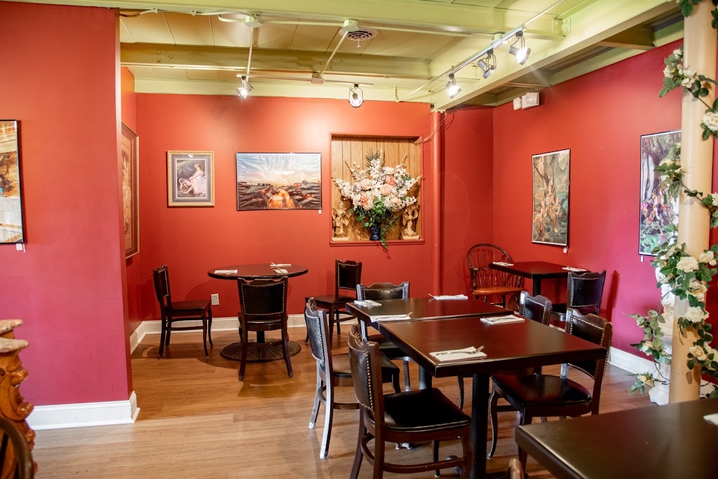 Tuppee Tong Thai Restaurant 47305