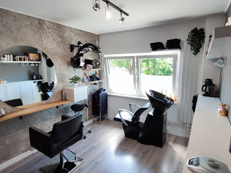 JUUD Hairstyling & More. Alleen op afspraak! (By appointment only)