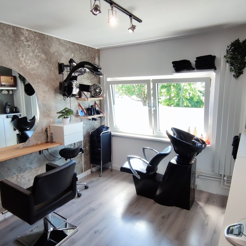 JUUD Hairstyling & More. Alleen op afspraak! (By appointment only)