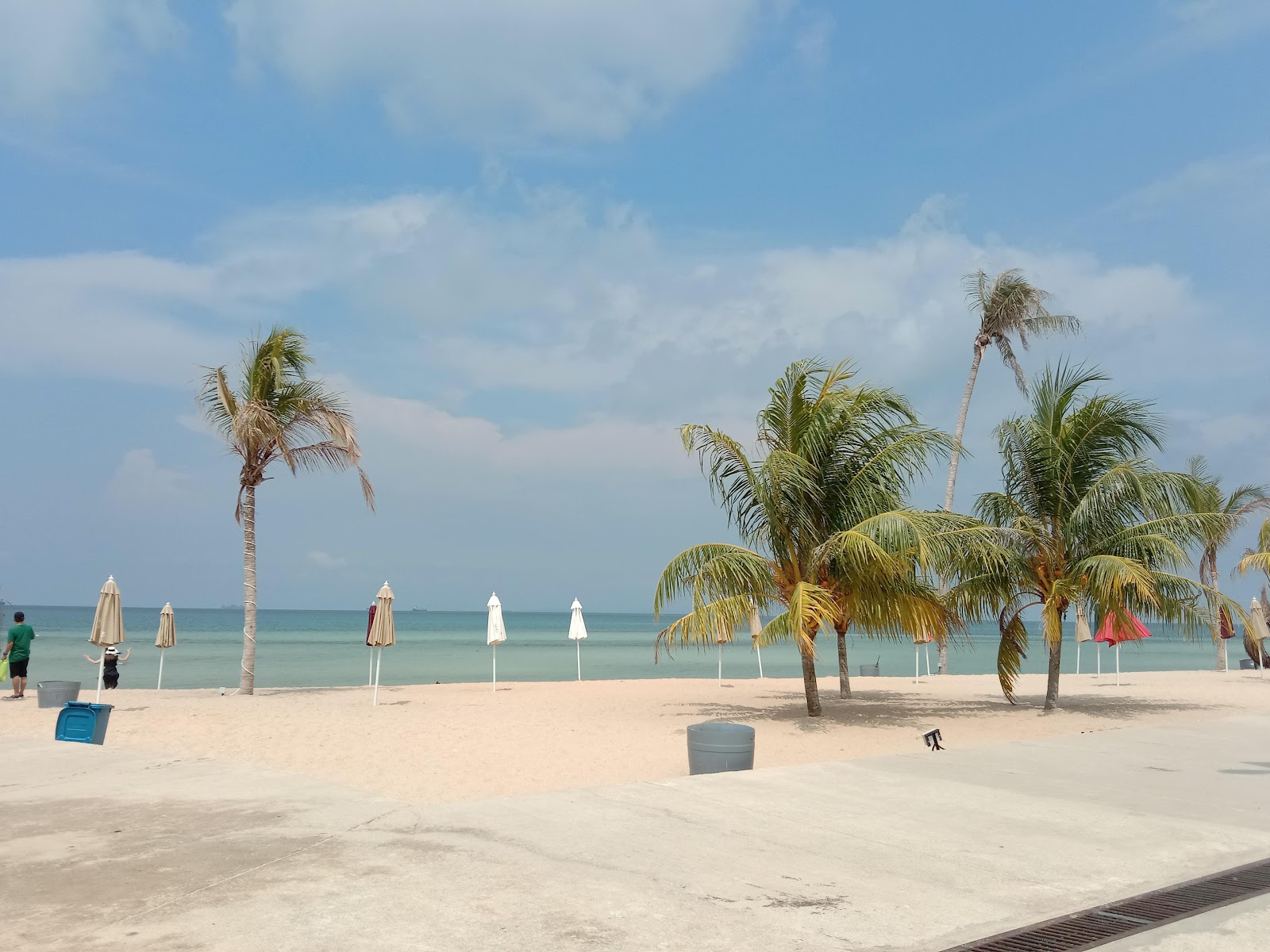 Barelang Melur Beach'in fotoğrafı - rahatlamayı sevenler arasında popüler bir yer