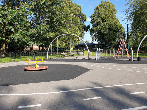 Queen's Walk Play park