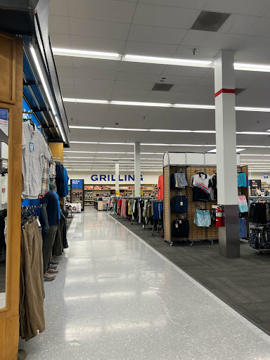 Sporting Goods Store «Academy Sports + Outdoors», reviews and photos, 5802 19th St, Lubbock, TX 79407, USA