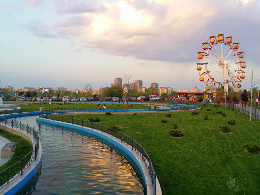 Parcuri de distracție pentru copii Bucharest