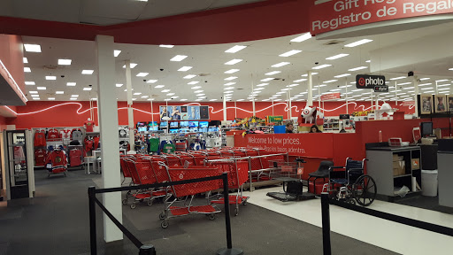 Department Store «Target», reviews and photos, 300 S Randall Rd, Elgin, IL 60123, USA