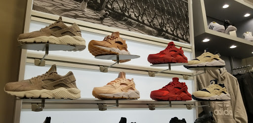 Shopping Mall «Penrose Plaza Shopping Center», reviews and photos, 2900 Island Ave, Philadelphia, PA 19153, USA