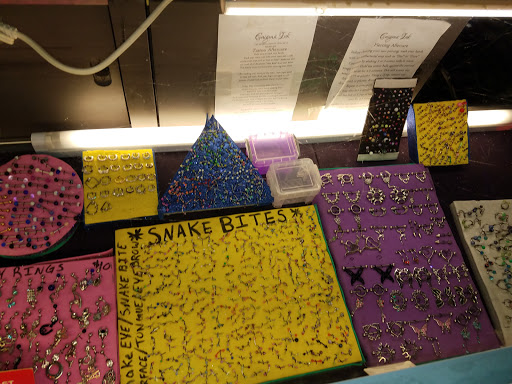 hollywood ink, 809 S Danny Thomas Blvd, Memphis, TN 38126, USA, 