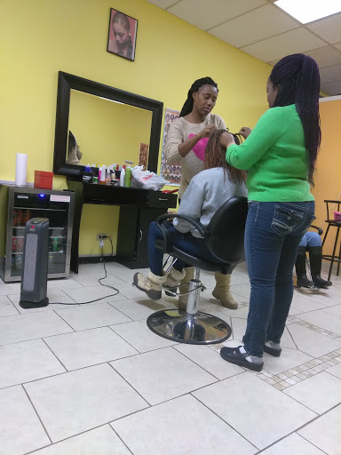 Cosmetics Store «Lesly Beauty Supply», reviews and photos, 150 S Kennedy Dr, Carpentersville, IL 60110, USA