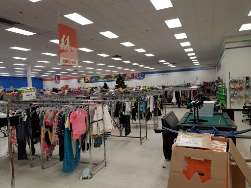 Thrift Store «Gilbert & Guadalupe Goodwill Retail Store & Donation Center», reviews and photos, 868 N Gilbert Rd, Gilbert, AZ 85234, USA