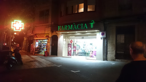 Farmacia Emilio Riera Serrat (Davant Club Nàutic D´el Masnou)