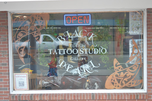 Tattoo Shop «Black Pearl Tattoo Studio & Gallery», reviews and photos, 509 Main St, Hyannis, MA 02601, USA