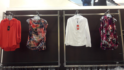 Stores to buy men's white shirts Cusco
