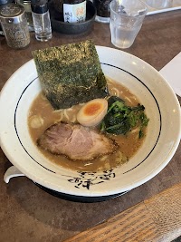 究極ラーメン 横濱家 すみれが丘店