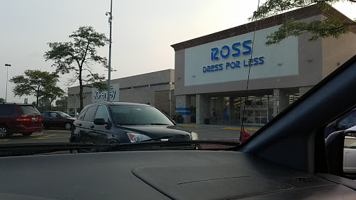 Shopping Mall «Golf Mill Shopping Center», reviews and photos, 239 Golf mill Center, Niles, IL 60714, USA