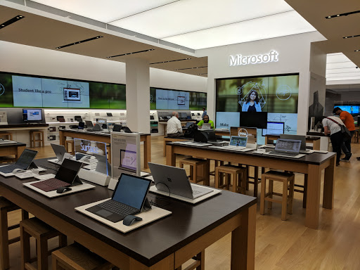 Computer Store «Microsoft Store», reviews and photos, 5015 Westheimer Rd A2421, Houston, TX 77056, USA
