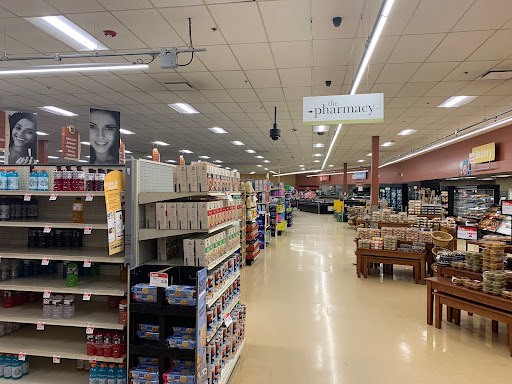 Supermarket «Giant Eagle Supermarket», reviews and photos, 5055 Library Rd #5, Bethel Park, PA 15102, USA