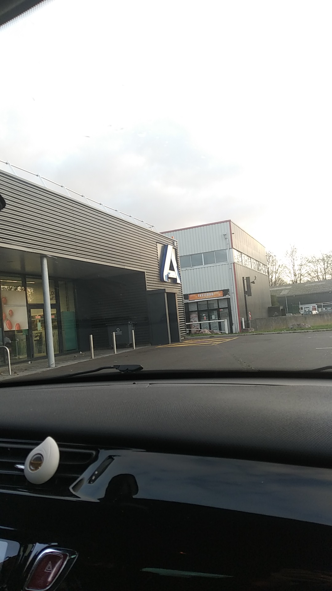 Photo n° 1 de l'avis de Lison.e fait le 20/11/2020 à 07:42