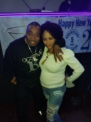 Bar «The Social Club Lounge and Event Venue», reviews and photos, 4419 Crossroads Center, Columbus, OH 43232, USA