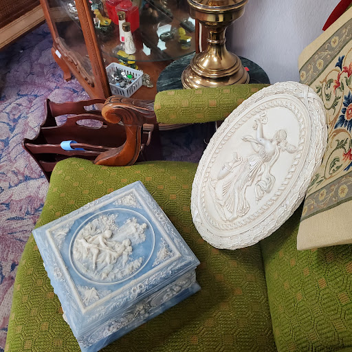 Thrift Store «MorningStar’s Treasure Chest», reviews and photos, 2571 E Lincoln Hwy, New Lenox, IL 60451, USA