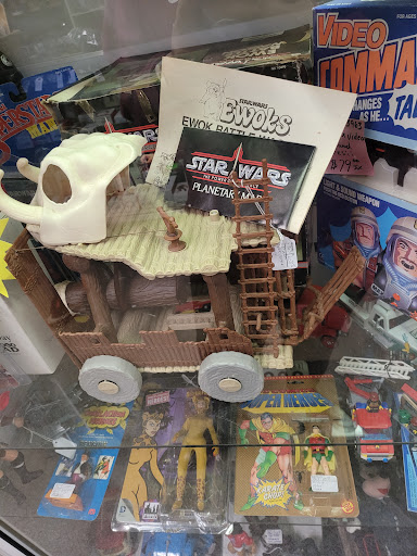 Antique Store «South Louisville Antique & Toy», reviews and photos, 4150 Blue Lick Rd # 8, Louisville, KY 40229, USA