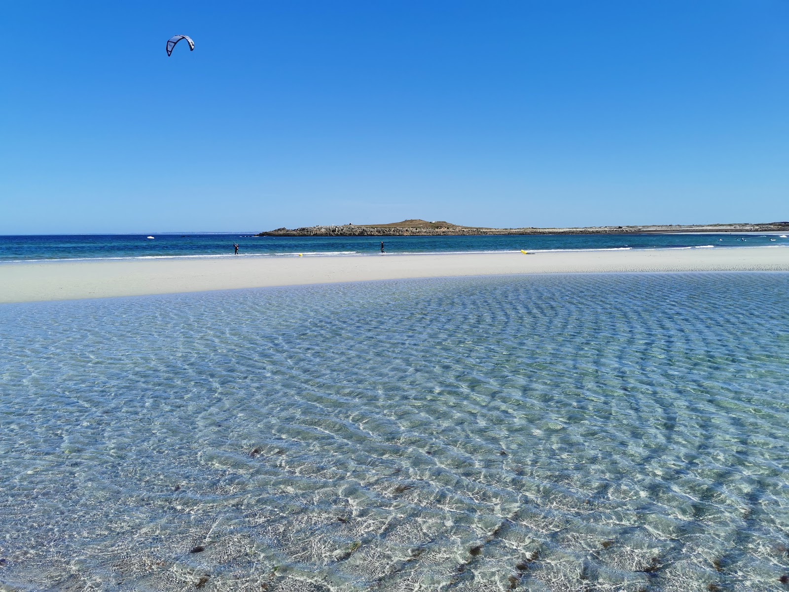 Plage de Pors Carn的照片 带有长湾