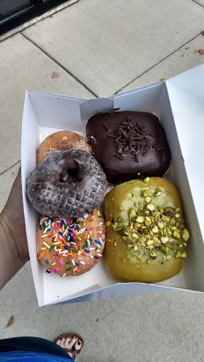Donut Shop «DB3 Donuts», reviews and photos, 1704 Central St, Evanston, IL 60201, USA