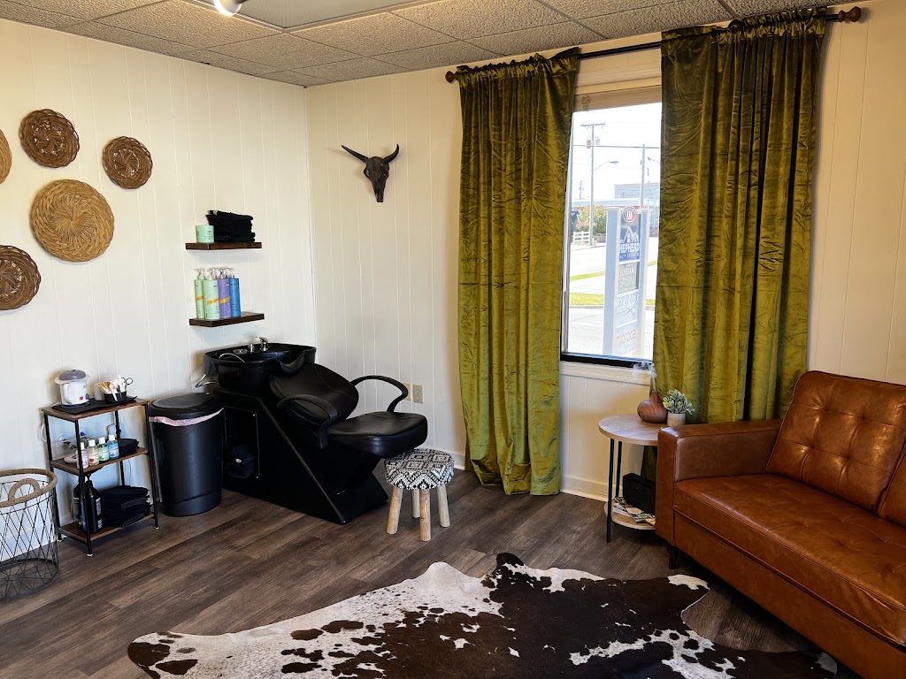 Elysian Salon 24179