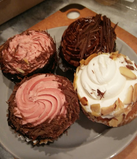 Bakery «McDuffies Bakery», reviews and photos, 9920 Main St, Clarence, NY 14031, USA