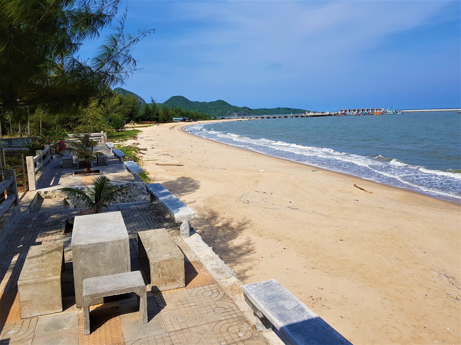 Zdjęcie Khlong Wan Beach częściowo obszar hotelowy