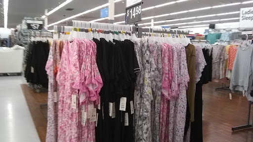 Cell Phone Store «Walmart Connection Center», reviews and photos, 14501 Lakewood Blvd, Paramount, CA 90723, USA