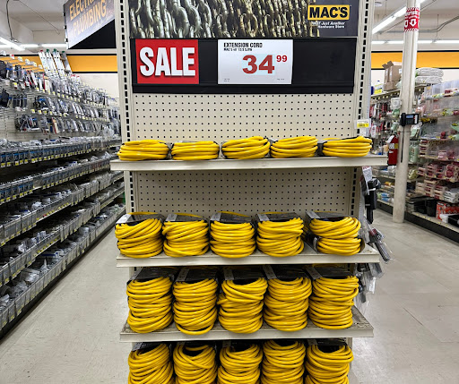 MAC'S Hardware