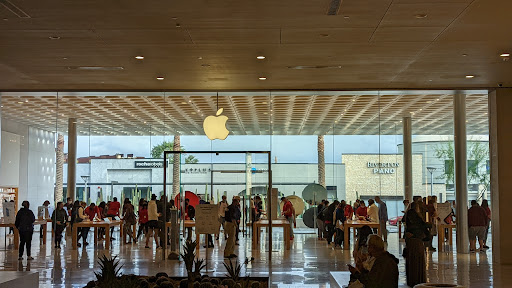 Computer Store «Apple Biltmore», reviews and photos, 2502 E Camelback Rd, Phoenix, AZ 85016, USA