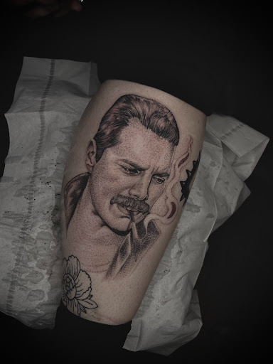 Explore tattoo ideas mujer, creative tattoo ideas in Southampton, available at Le Uke Tattoo Studio