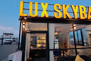 Lux SkyBar image