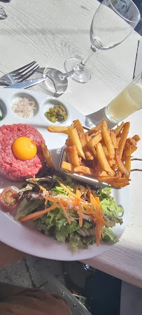 Plats et boissons du Restaurant français Les Halles de Saint Vulbas - n°14