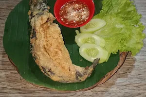 Pecel Lele Ayam Kampung Kang Jajang image