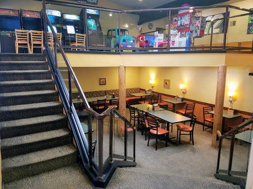 Pizza Restaurant «Round Table Pizza - University Place, WA», reviews and photos, 7011 27th St W, University Place, WA 98466, USA