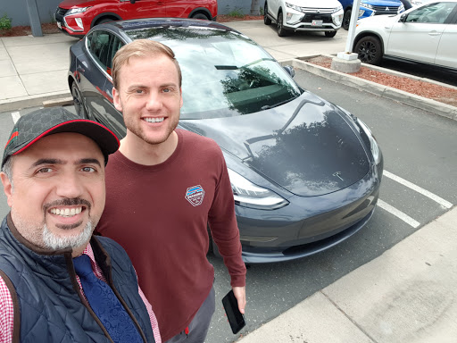 Mitsubishi Dealer «Anaheim Mitsubishi», reviews and photos, 1300 S Auto Center Dr, Anaheim, CA 92806, USA