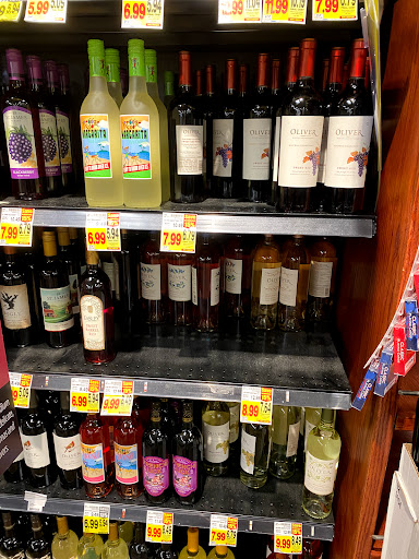 Grocery Store «Kroger», reviews and photos, 1571 N State St, Greenfield, IN 46140, USA