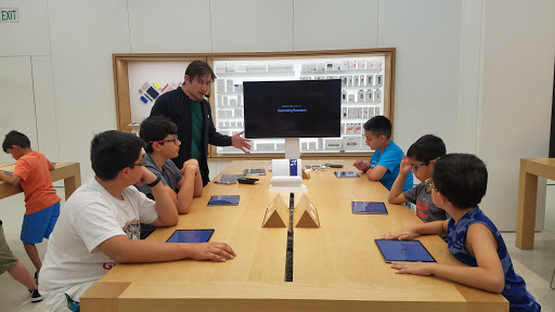 Computer Store «Apple Arrowhead», reviews and photos, 7700 W Arrowhead Towne Center, Glendale, AZ 85308, USA