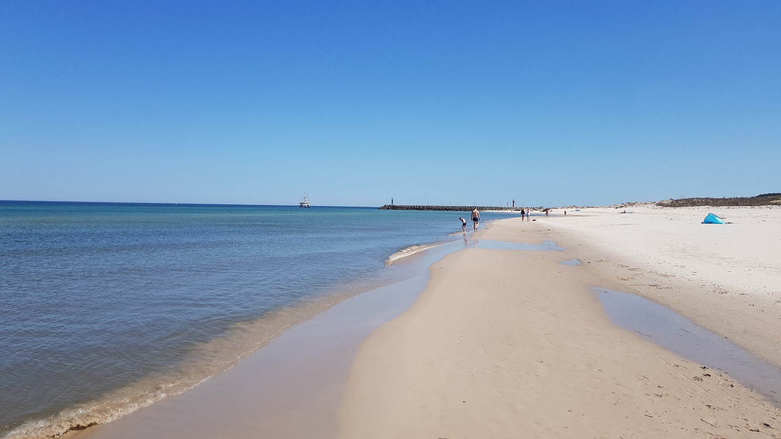 Leba Naturist Beach'in fotoğrafı geniş bir kıyı şeridi ile birlikte